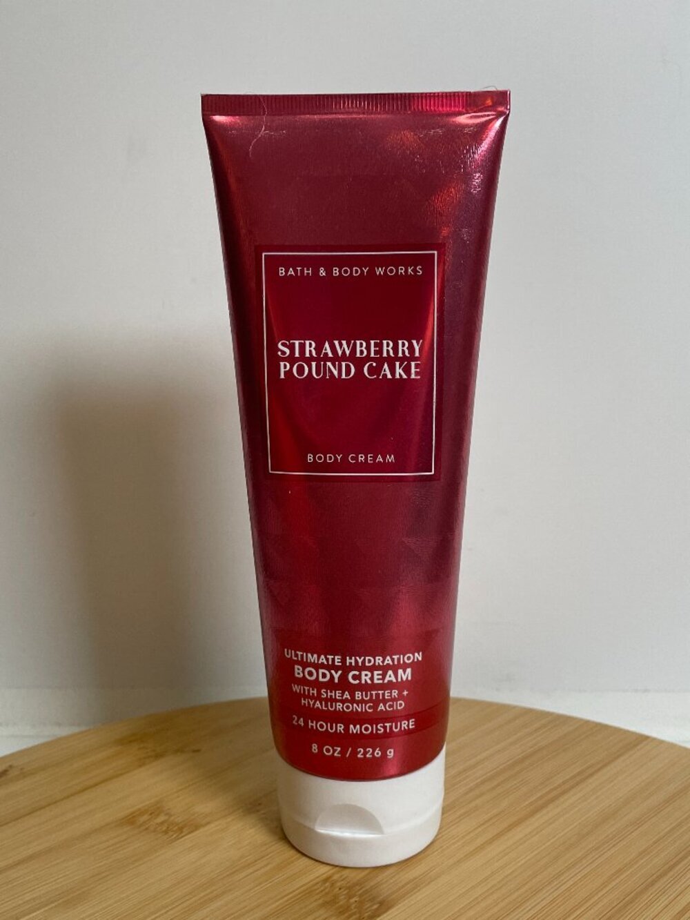Bath & Body Works Strawberry Pound Cake Body Cream 8 oz Shea Butter Hyaluronic